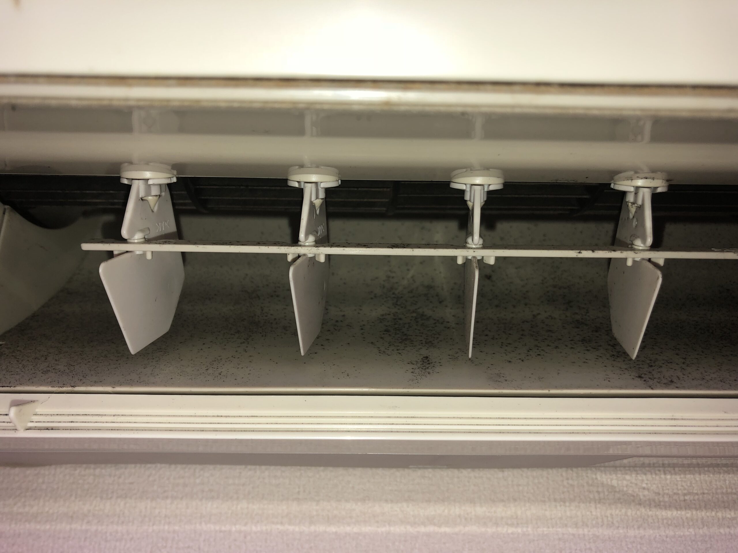 洗浄前ファン（吹き出し口）